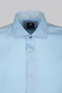 Camicia con bottoni a contrasto