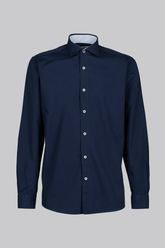 Camicia collo classico con bottoni a contrasto