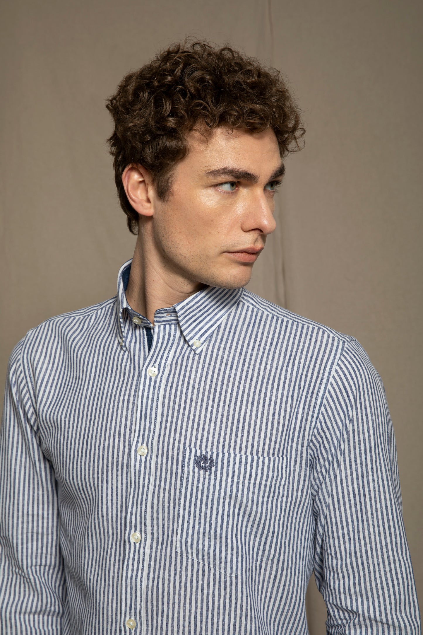 Camicia in fantasia in misto lino cotone riga media
