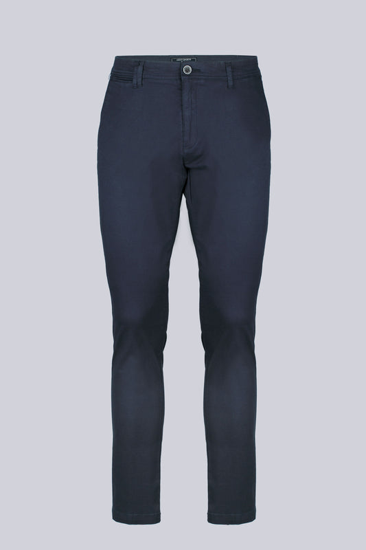 Chino con tasche posteriori
