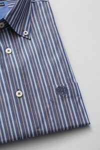 Camicia con motivo a righe