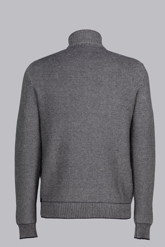 Maglione con collo alto