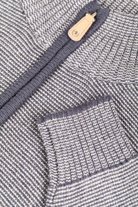 Maglione con collo alto