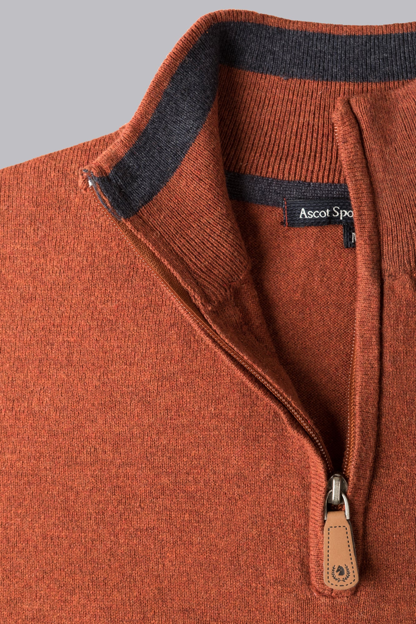 Maglione colore arancione